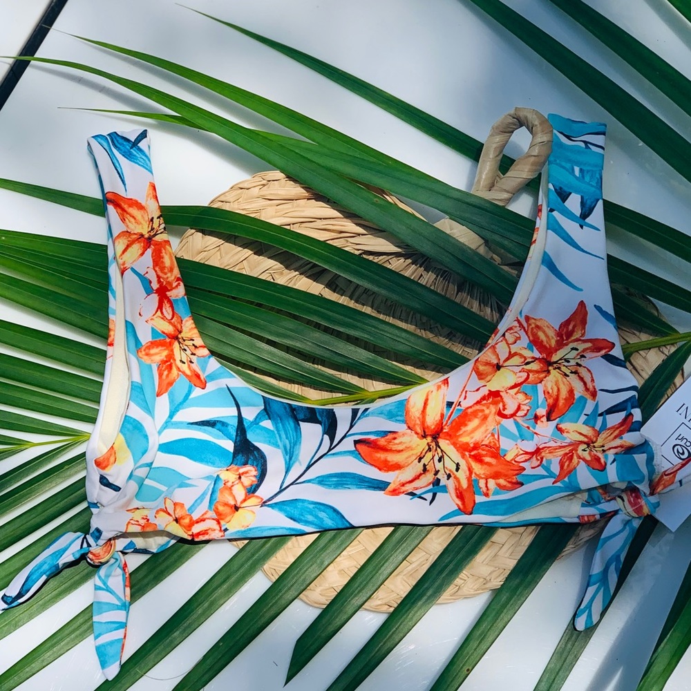 ⭐️ Rip Curl 🌴 Tropicana Crop Bikini Swim Top